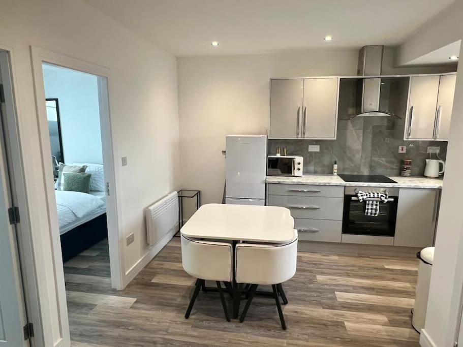 New 2 Bed Preston City Centre Flat - Sleeps 4 المظهر الخارجي الصورة