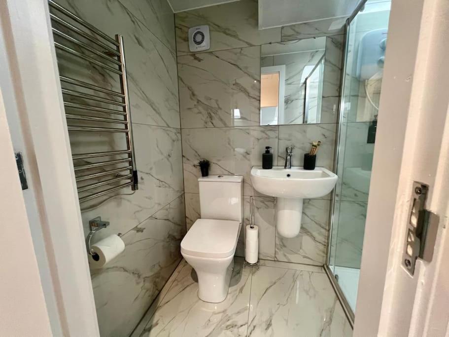New 2 Bed Preston City Centre Flat - Sleeps 4 المظهر الخارجي الصورة